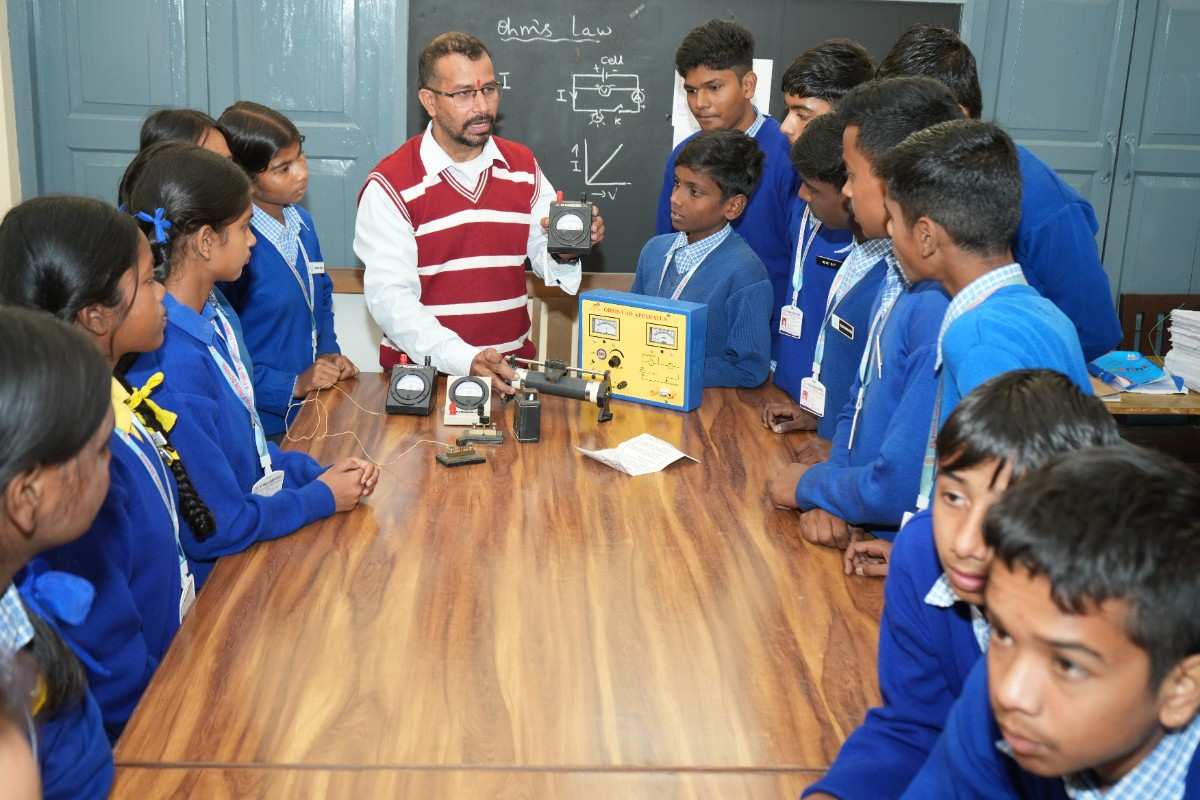 SCIENCE LAB